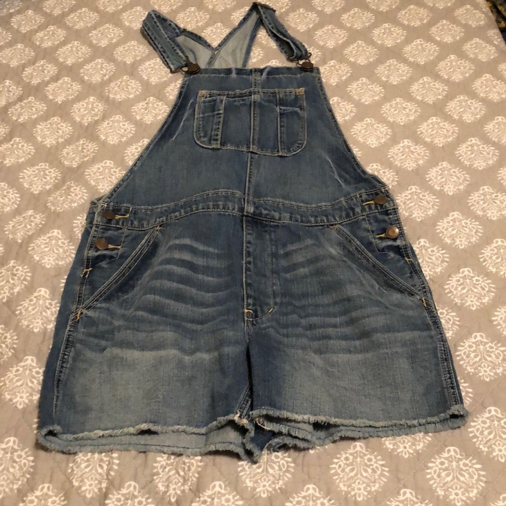 Short denim overalls